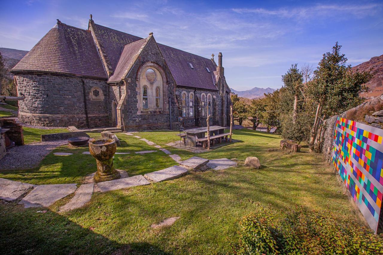Mountain Church Capel Curig Eksteriør bilde